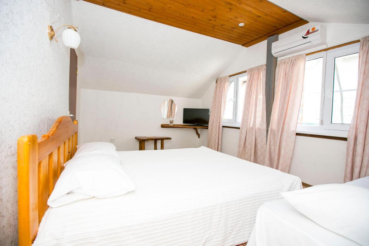Guest House Lavr Gagra Extérieur photo