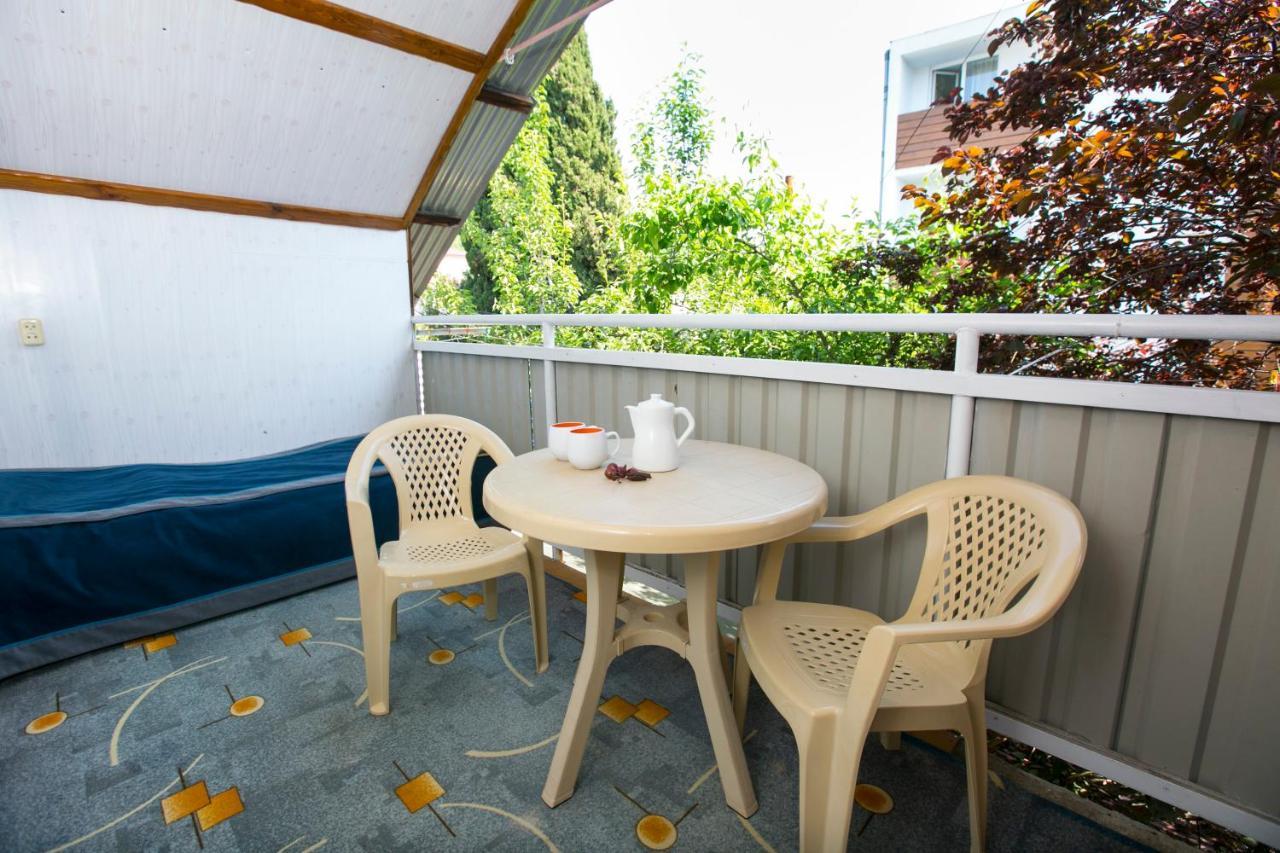 Guest House Lavr Gagra Extérieur photo