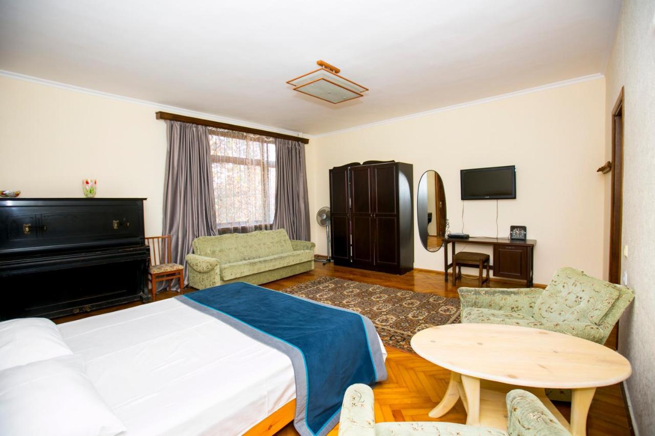 Guest House Lavr Gagra Extérieur photo